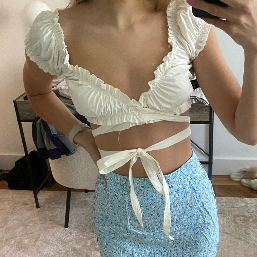 Adika Wrap Crop Top